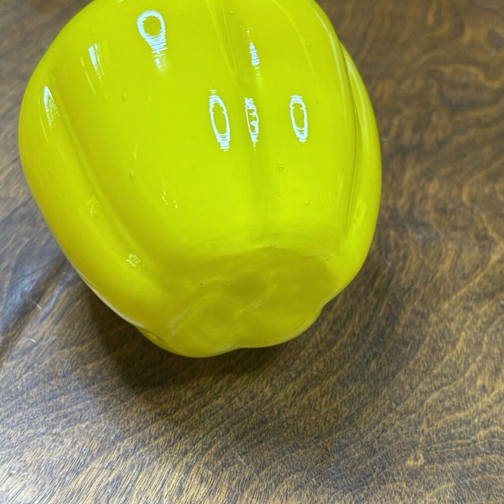 Murano style glass Vegetable 4" Yellow Bell Pepper hand blown paper weight decor - Picture 5 of 9